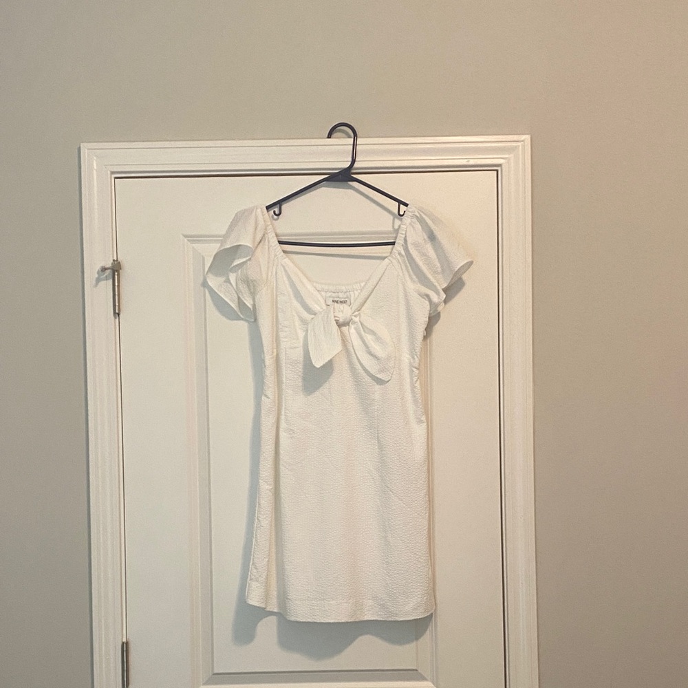 Elegant White Bow-Tie Women's dress